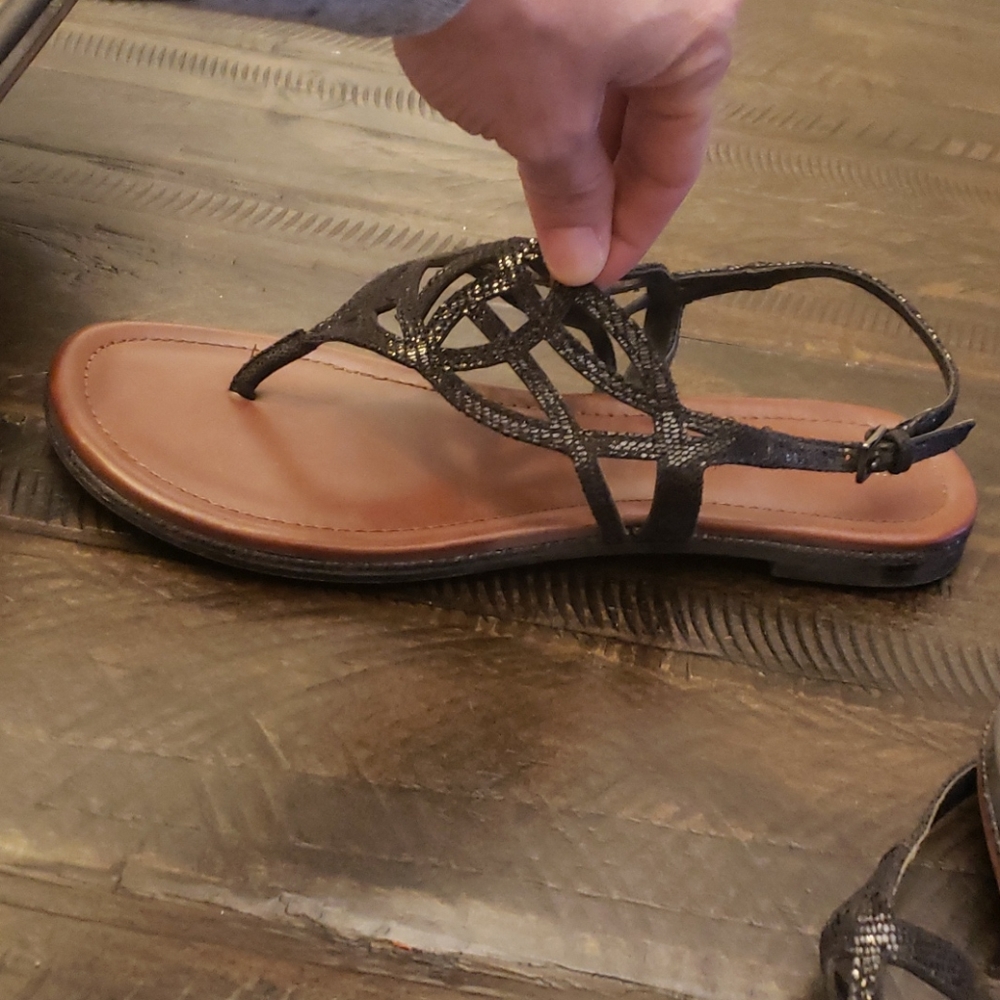 Sandals - Picture 3 of 3
